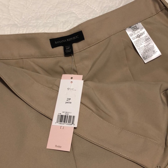 Tan Banana Republic Dressy shorts - Picture 4 of 5